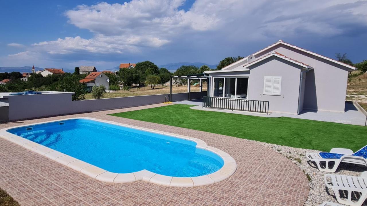 Nane Garden House With Heated Pool Villa Mirca  Exterior photo